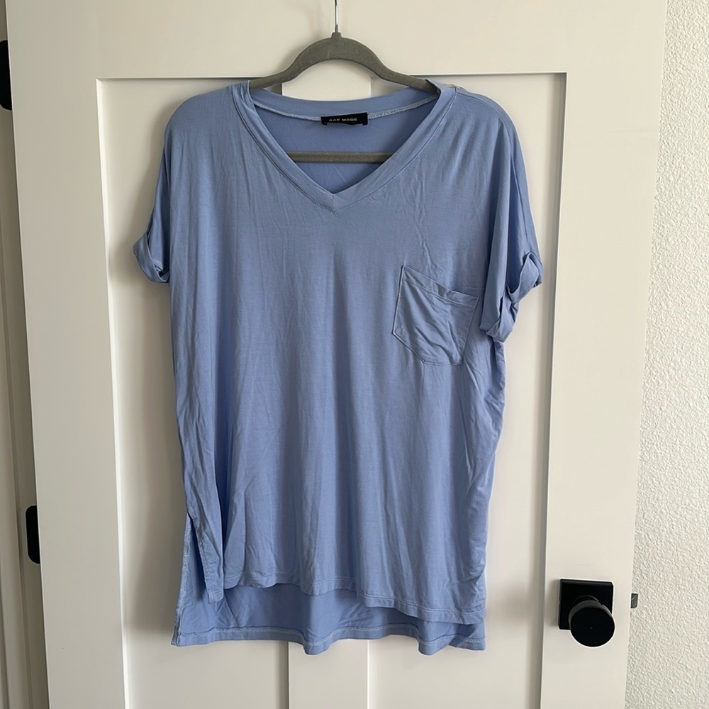 Rae Mode periwinkle blue v neck slouchy top. Size Medium NWOT comfortable work